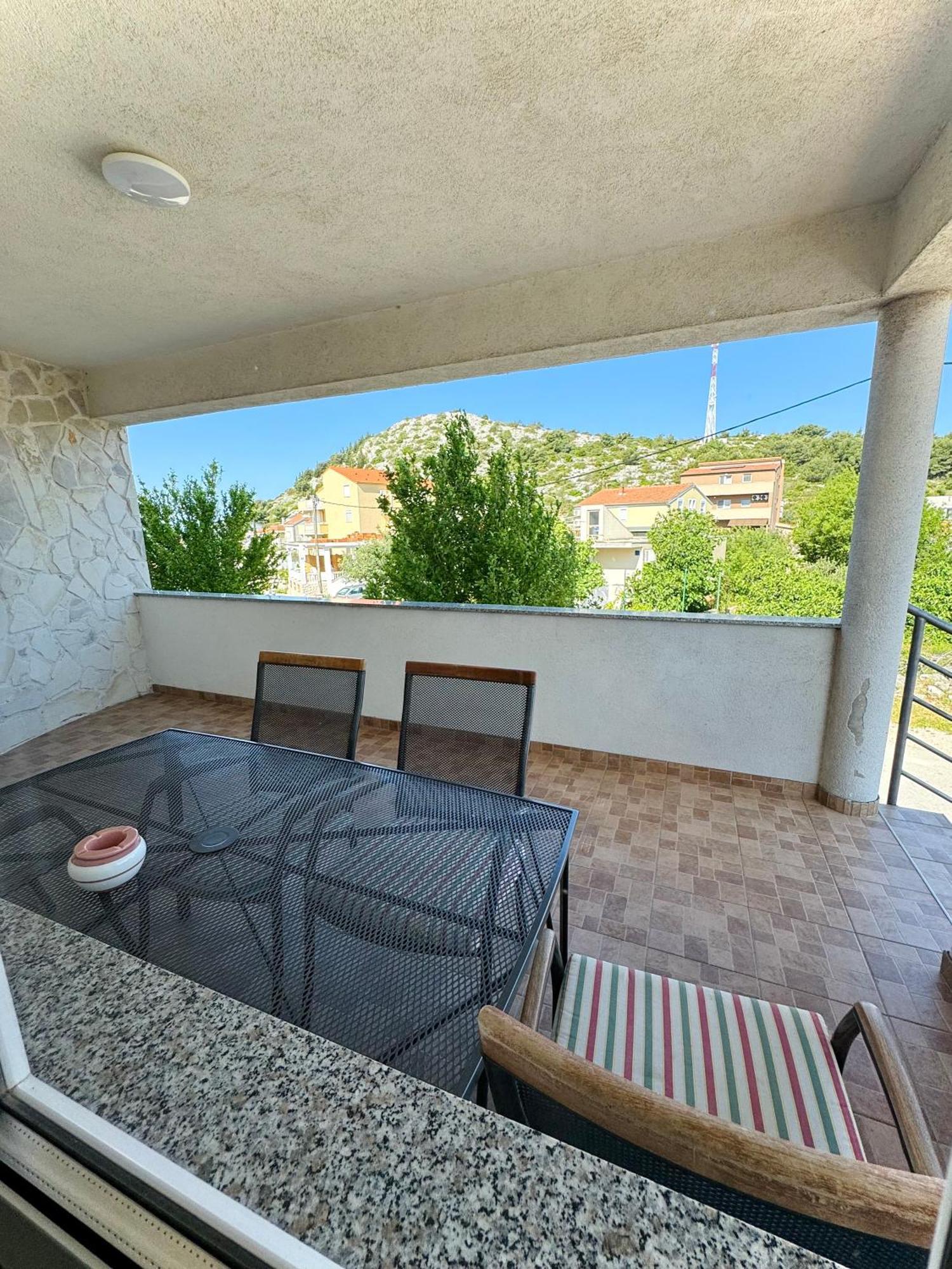 Apartments Elvira Drage Luaran gambar