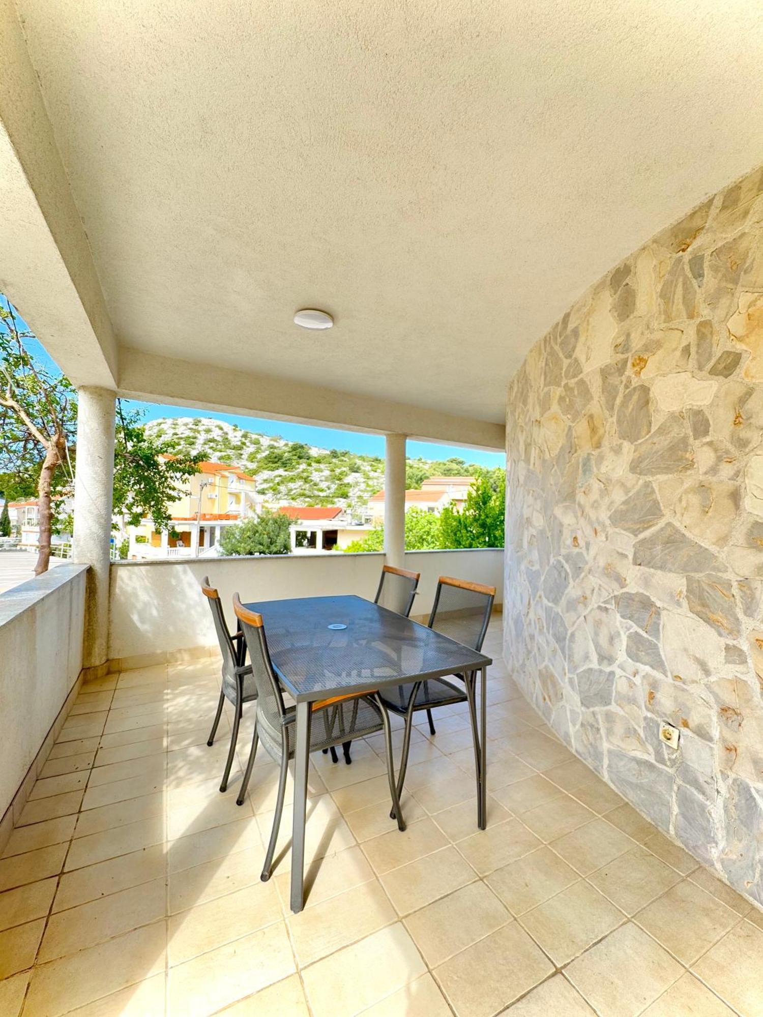 Apartments Elvira Drage Luaran gambar